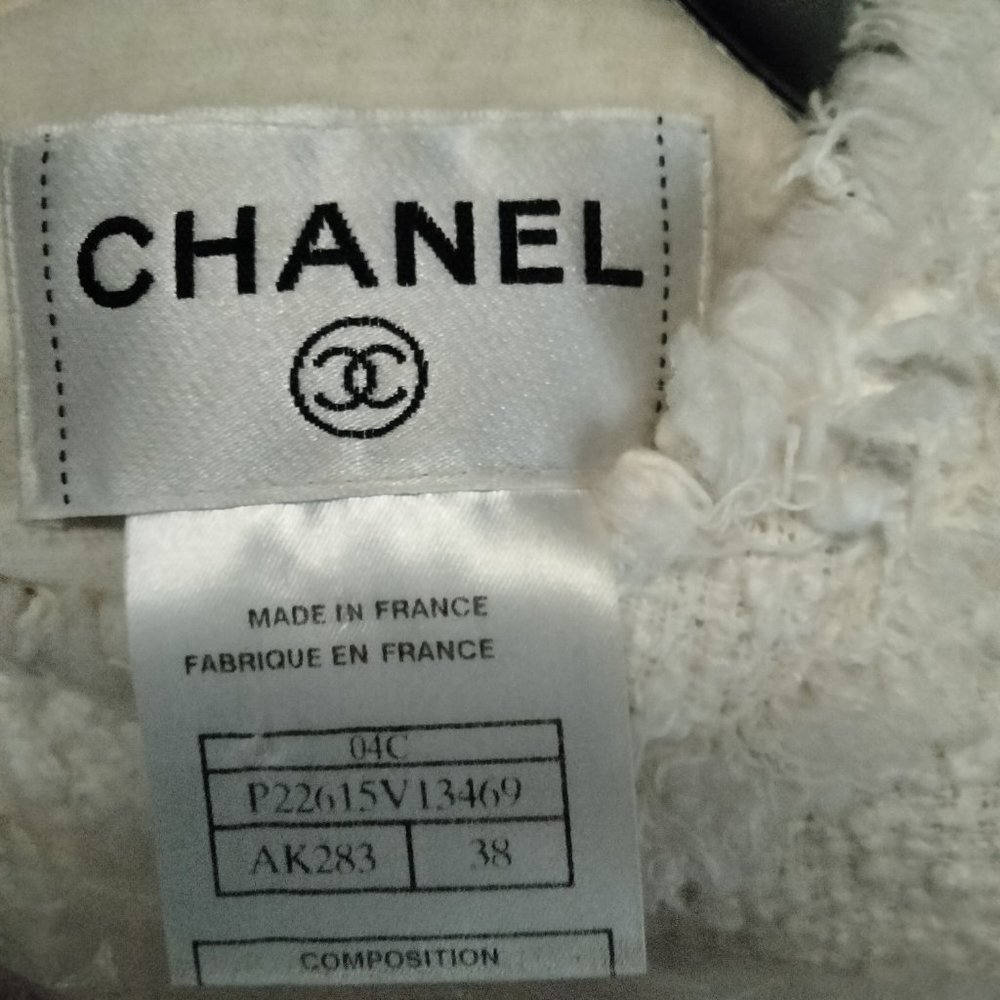 Authentic Chanel Dress - Picture 4 of 12